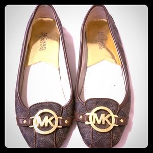 MICHAEL Michal Kors Monogram Ballet Flat